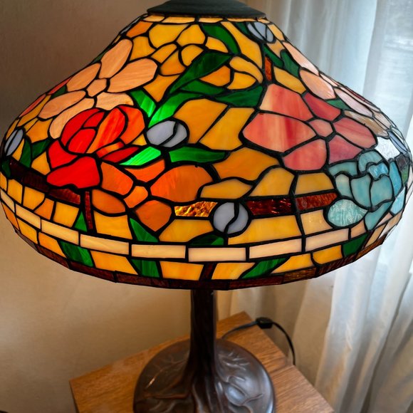Tiffany style Stained Glass Lamp shade Peony flowers - Picture 2 of 8